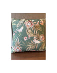 Cuscino quadrato con fantasia jungle fondo verde, 50x50 cm. Fiori di Lena