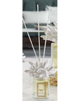 Profumatore 100 ml. con tappo anemone, colore bianco, in porcellana Capodimonte. Melaverde