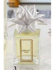 Profumatore 250 ml. con tappo stelle marine, colore bianco, in porcellana Capodimonte. Melaverde