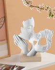 Scultura coppia mani face, 14X11 cm. bianco base nocciola. Bongelli