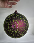 Palla con disegno a rilievo viola e verde, diametro 15cm. Sia Home Fashion