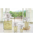 Profumatore 250 ml. con tappo fiore, colore bianco, in porcellana Capodimonte. Melaverde