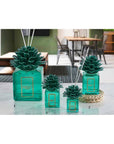 Profumatore 250 ml. con tappo fiore, colore verde, in porcellana Capodimonte. Melaverde