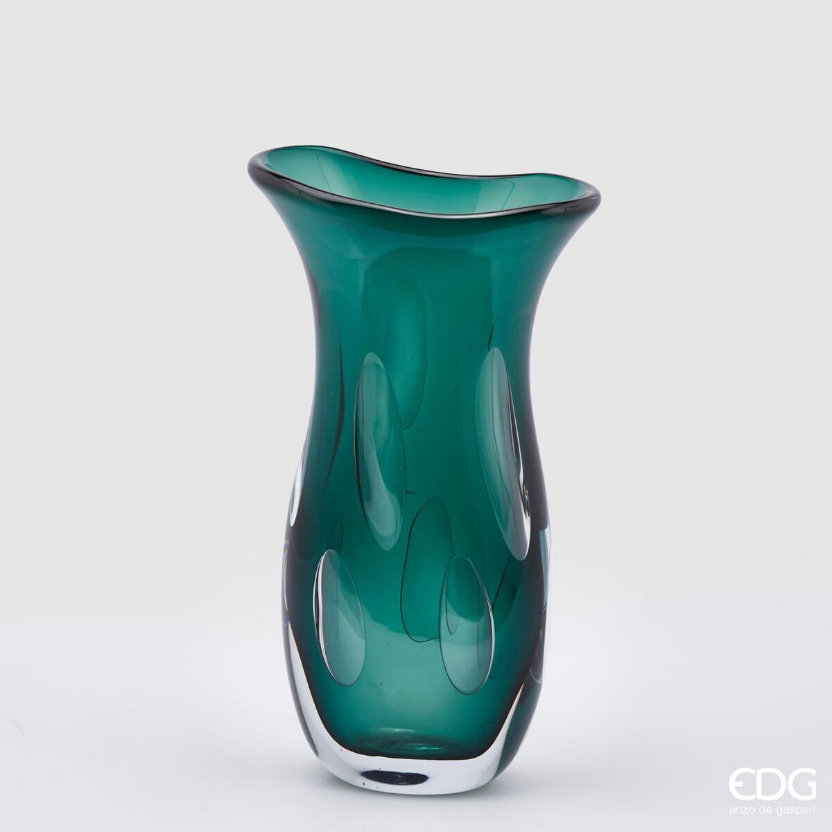 Vaso Fluxus svasato, colore verde, in vetro, misura H.37x14x20 cm. EDG