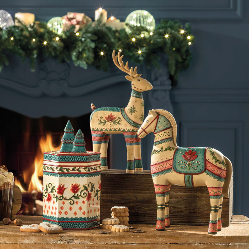 Cavallo, in ceramica, con rifiniture fatte a mano. L'oca nera