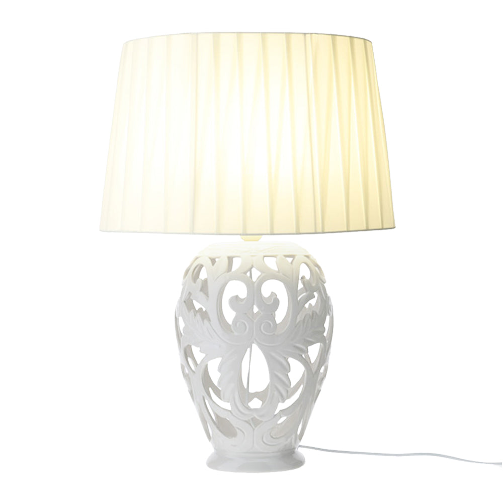 Lampada barocca ovale, traforata, colore bianco, H.65cm., misura grande. Hervit Creations