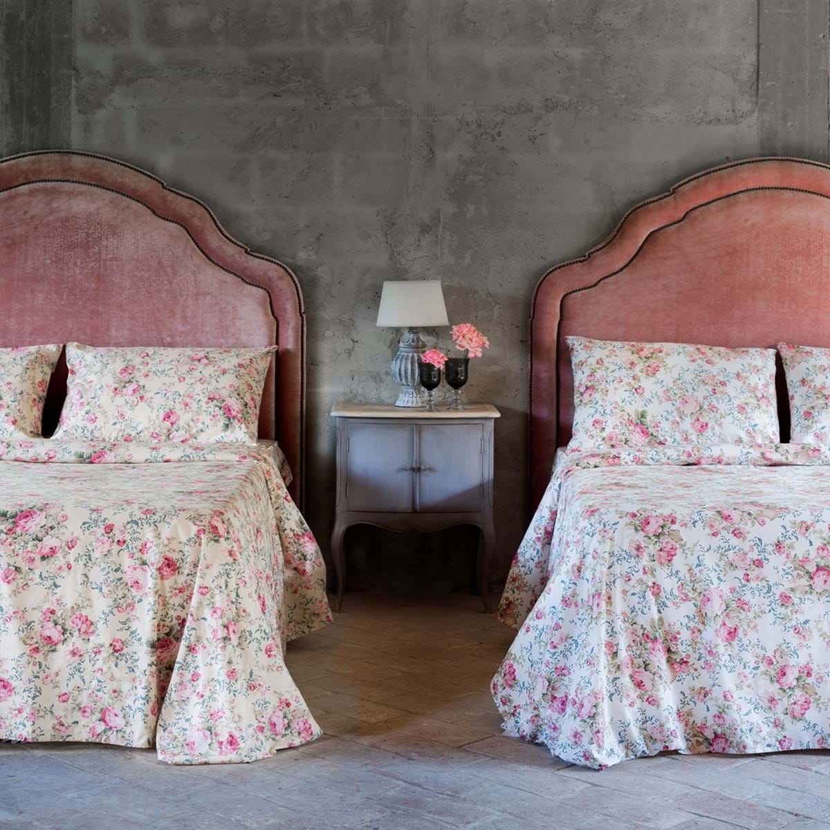 Lenzuola completo letto matrimoniale, decoro floreale. Blanc Mariclò