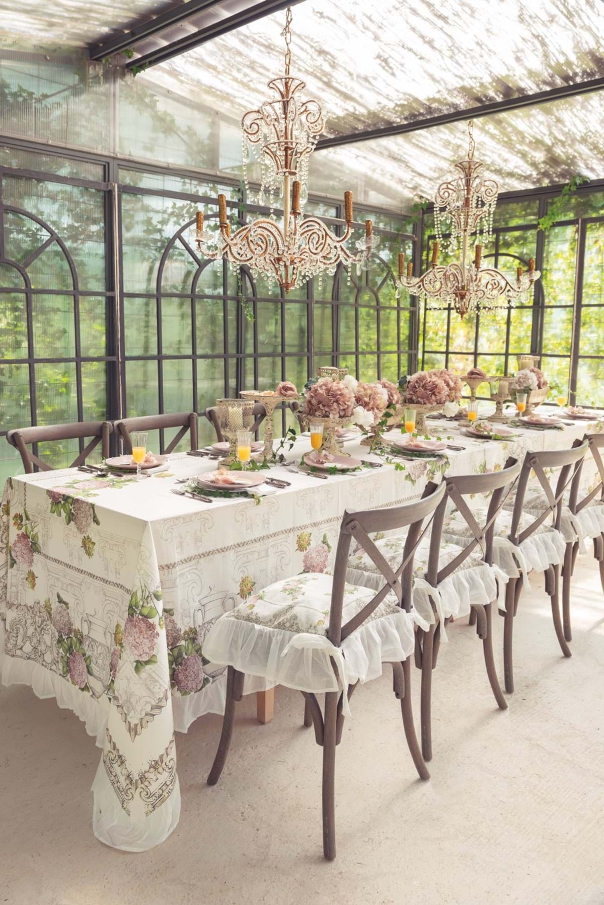 Tovaglia con gala, ortensie 160x280. Blanc Mariclò