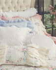Cuscino con gala e pizzo e rose. Blanc Mariclò