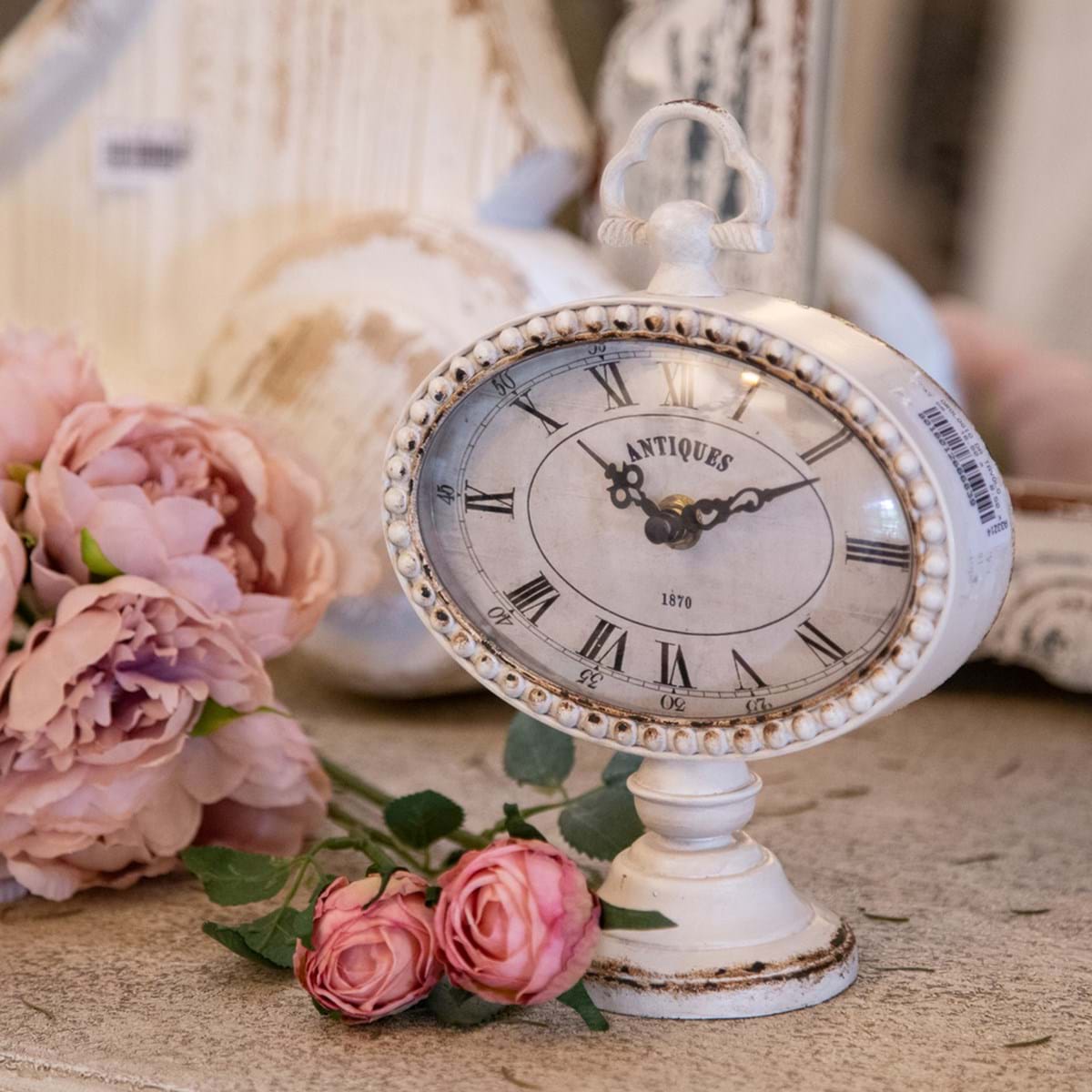 Orologio da tavolo, in peltro, colore bianco anticato. Blanc Mariclò