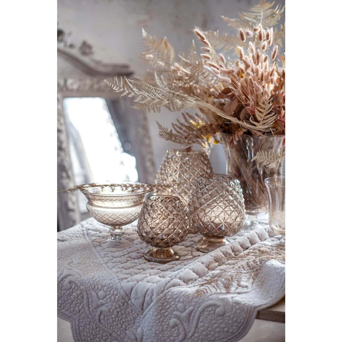 Copritavolo Boutis velluto beige. Blanc Mariclò