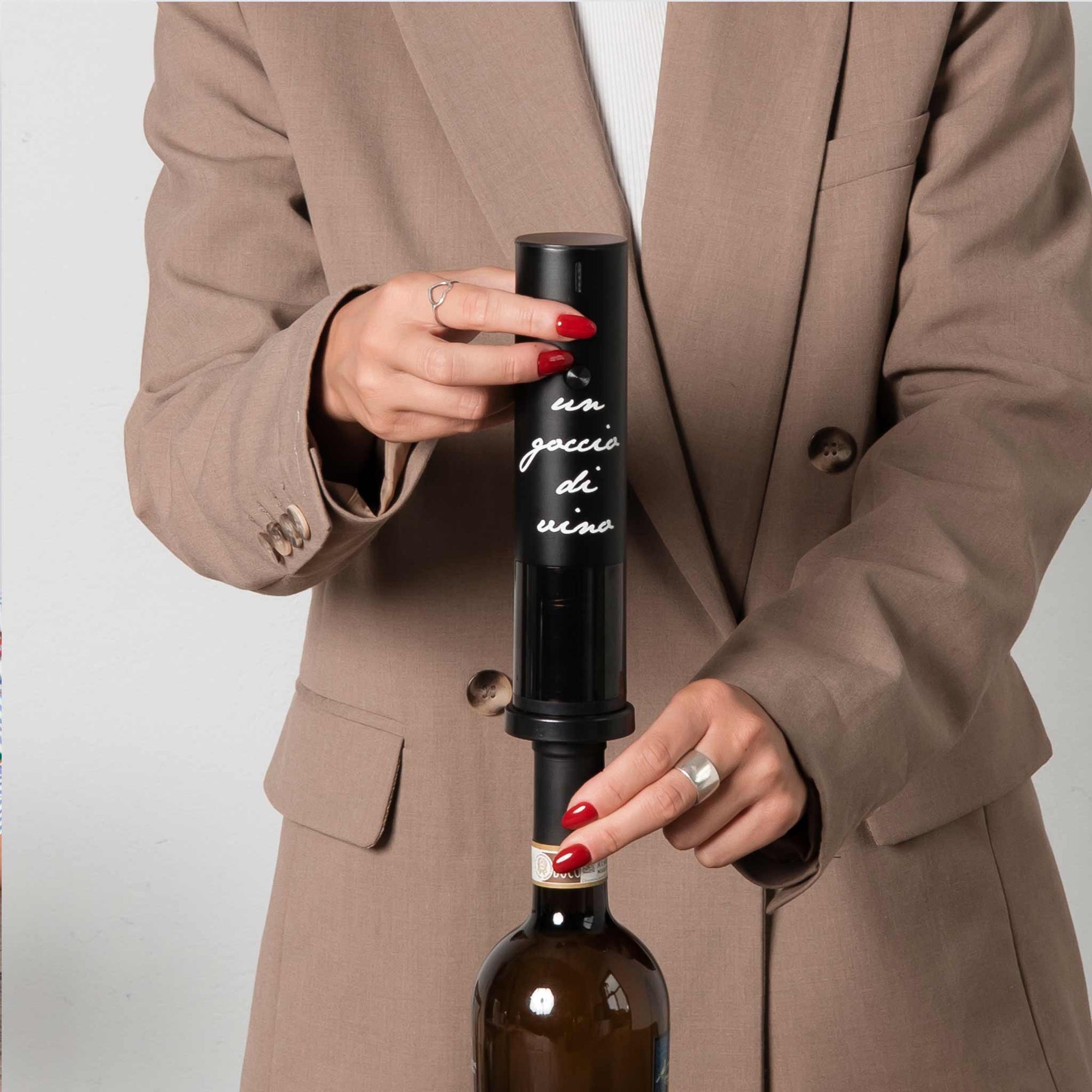 Apribottiglie elettrico nero decoro &quot;Un goccio di vino&quot;. Simple day