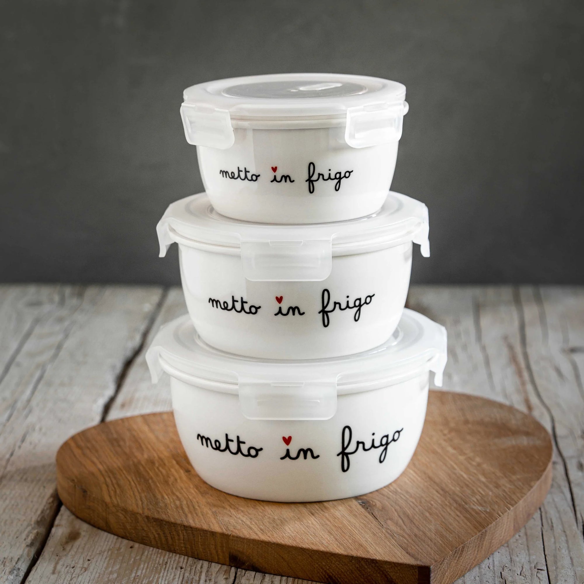 Contenitore ermetico rotondo misura L in gres decoro &quot;Metto in frigo&quot;. Simple day