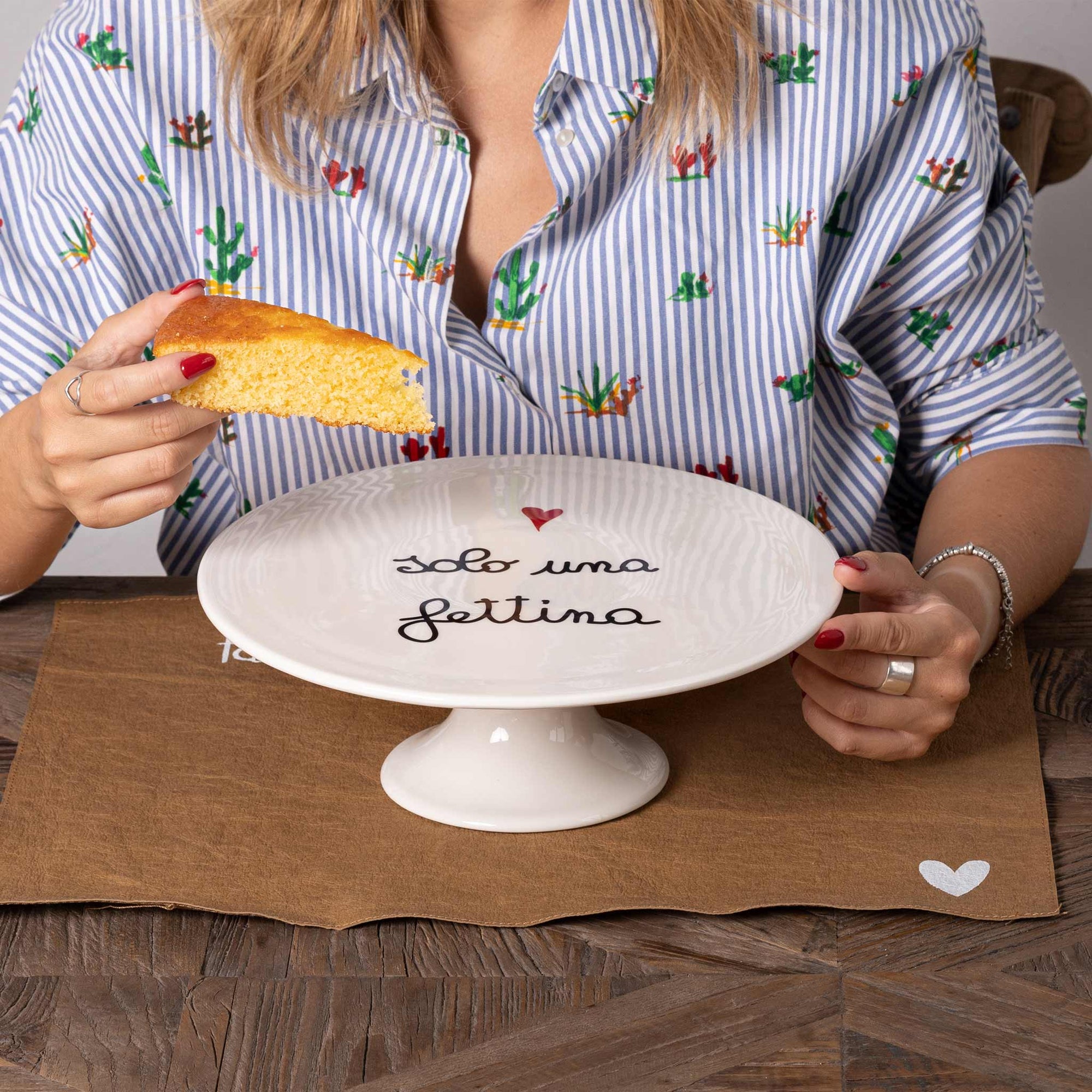Alzata per dolci in gres decoro "Solo una fettina". Simple day