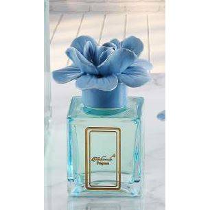 Profumatore 250 ml. con tappo fiore, colore azzurro, in porcellana Capodimonte. Melaverde