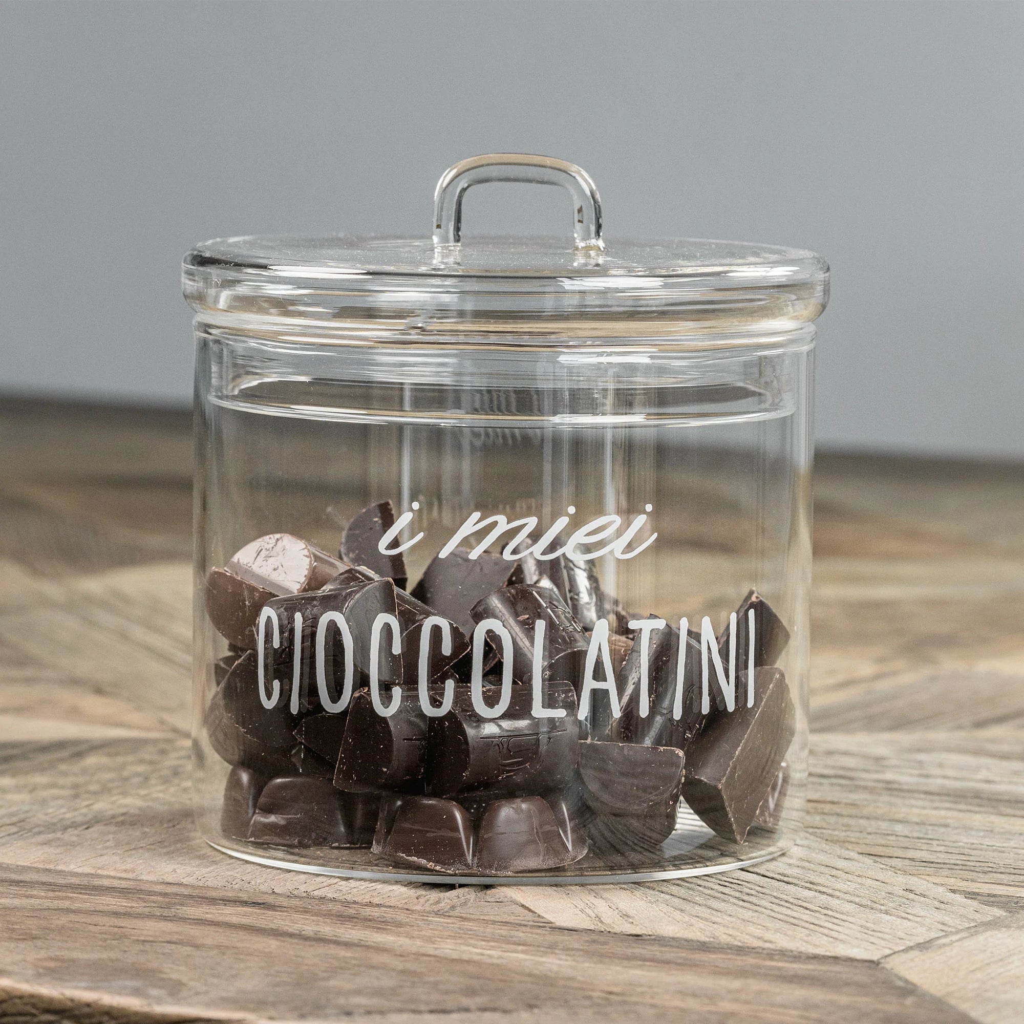 Barattolo in vetro borosilicato decoro "I miei Cioccolatini" trasparente con scritta in bianco. Simple day