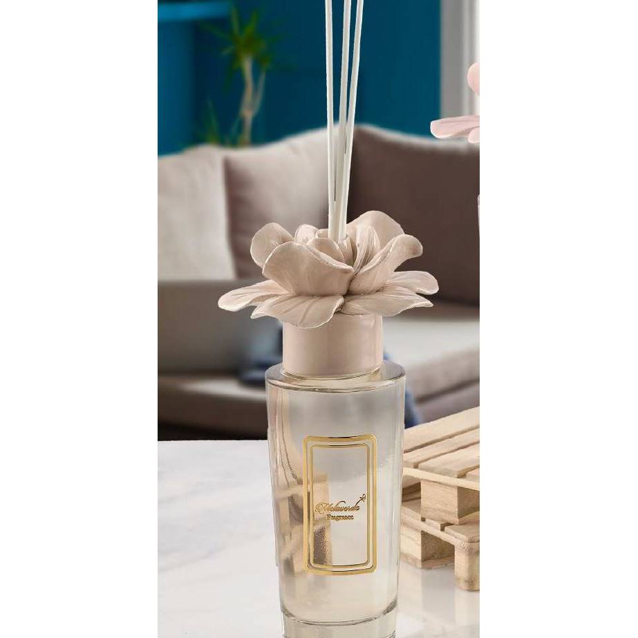 Profumatore alto 250 ml. con tappo fiore, colore tortora, in porcellana Capodimonte. Melaverde