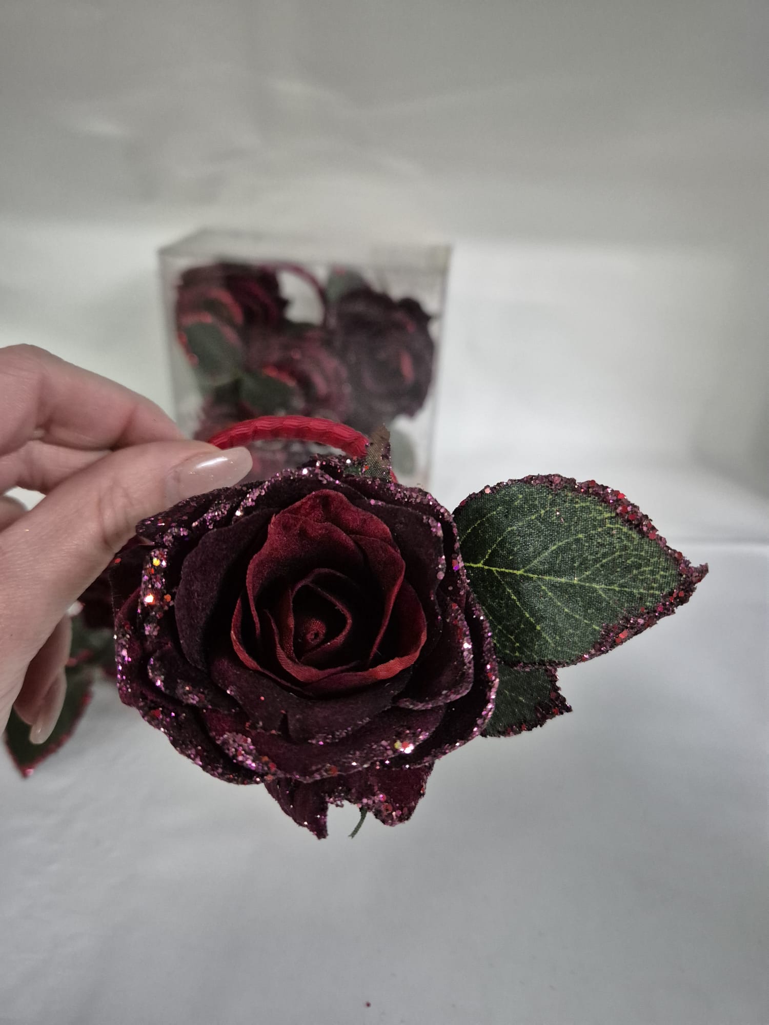 Set 4 legatovaglioli rose rosse brillantinate. Sia Home Fashion