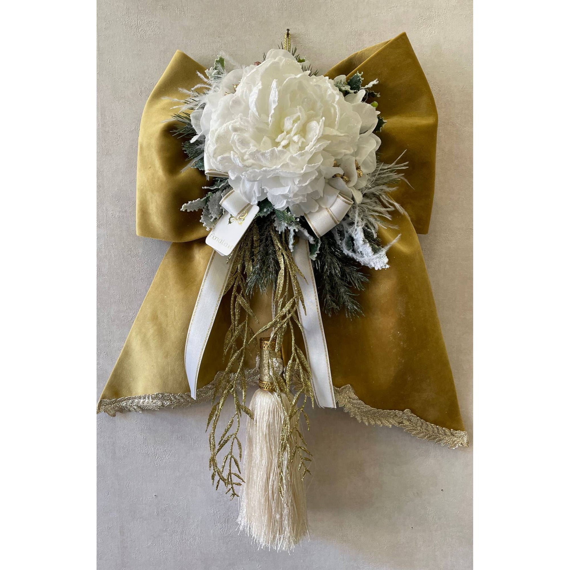 Fiocco Velluto oro, con decoro natalizio, rosa e nappa. FIORI DI LENA
