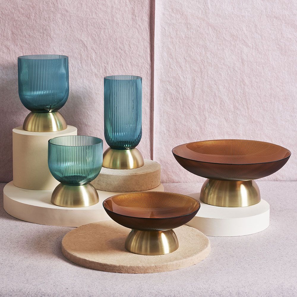 Centrotavola ambra con piede oro H 15 cm, in vetro, lavorazione a rilievo. Tognana