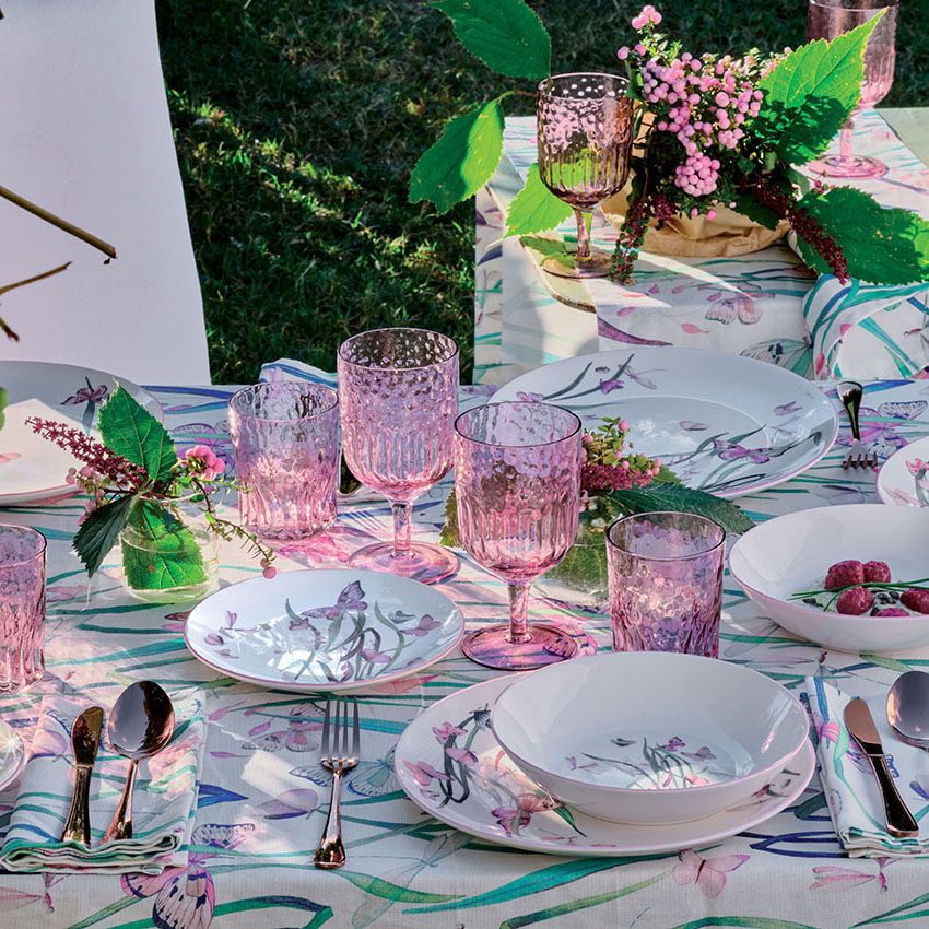 Servizio tavola da 6 Moon Butterfly ball, colore rosa, in porcellana. Tognana